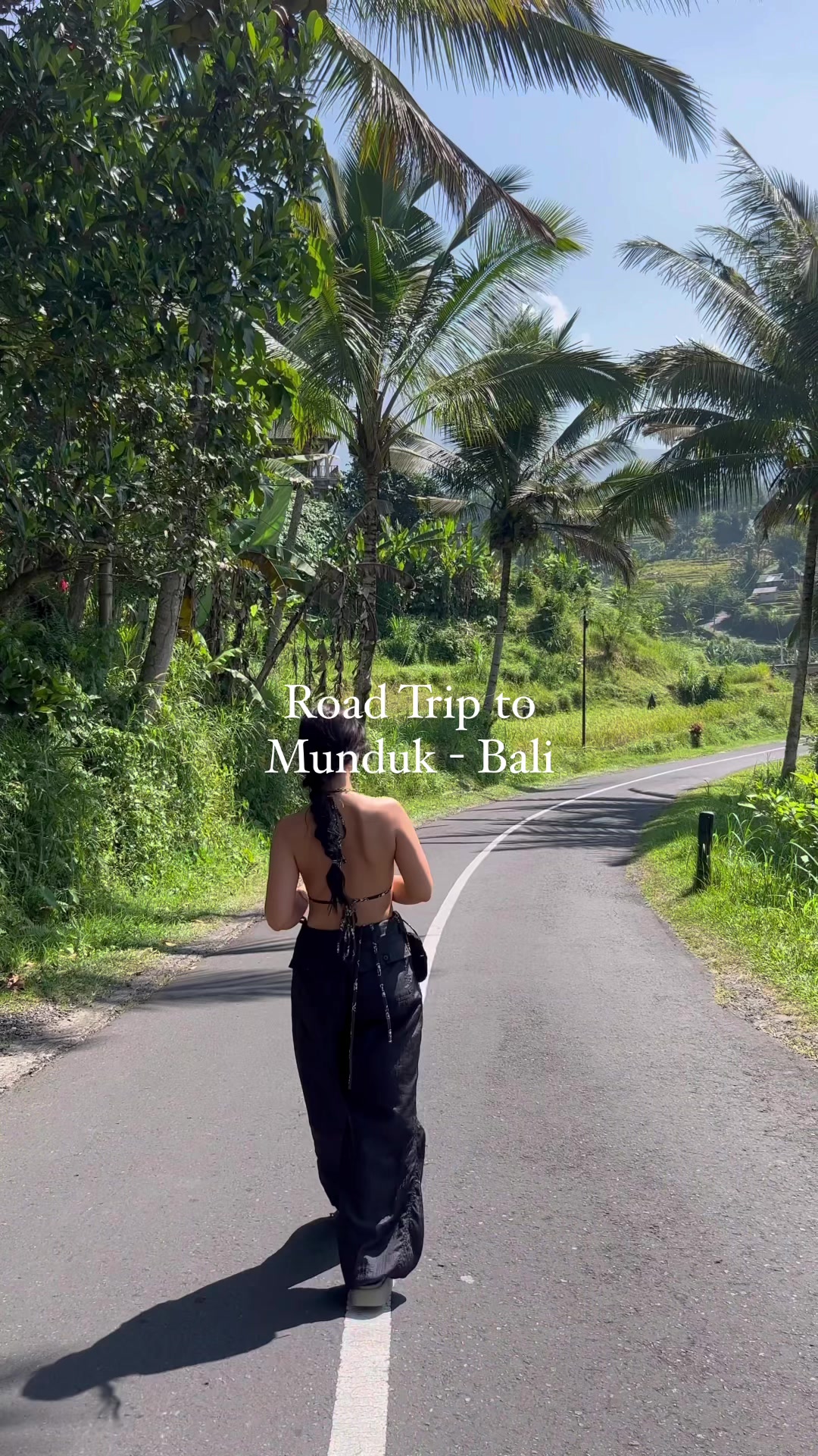 The roads to Munduk are some of the most beautiful I&rsquo;ve ever travelled! We hired a scooter from Ubud and travelled north through the mountains and rice fields and it took around 3-4 hours including stopping off at scenic locations and food! The views from @batukarukopi cafe are INCREDIBLE and a must see if you&rsquo;re passing 🫶🏼 #mundukbali #munduk #northbali #balitravelguide #baliroadtrip #travelblogging #travelindonesia