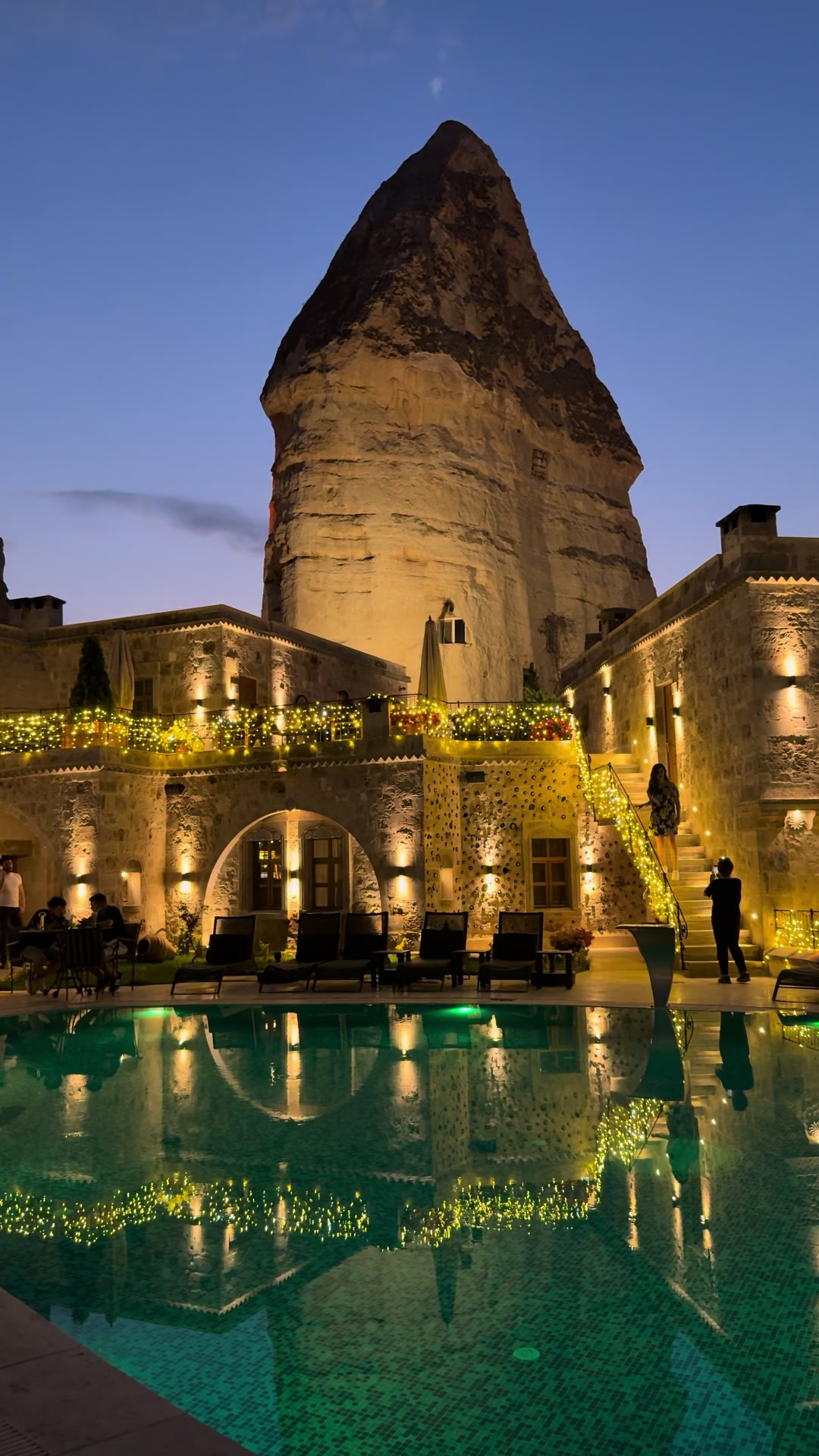 @Goremecavesuites #goreme #cappadocia #cavehotel #travel #t&uuml;rkiye #swimmingpool #cave#room#restaurant #cafe#lifemusic #g&ouml;reme #lovevalley