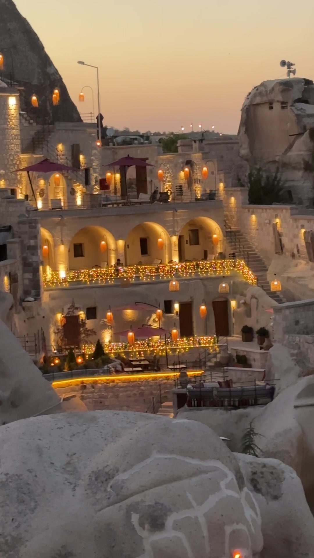 #hotel 🏨  #flyingdress #cappadocia #t&uuml;rkiye #g&ouml;reme #hotairballoon #cappadociaturkey #turkey #kapadokya #lovevalley #aşkvadisi #recommendations #accomodation #cappadociaballoonfly #travel #trip #couple #goals #keşfet #sunset #cavehotel #fairychimney #undergroundcity #cave #caveroom #fy #&ouml;ne&ccedil;ıkar #beni&ouml;ne&ccedil;ıkart